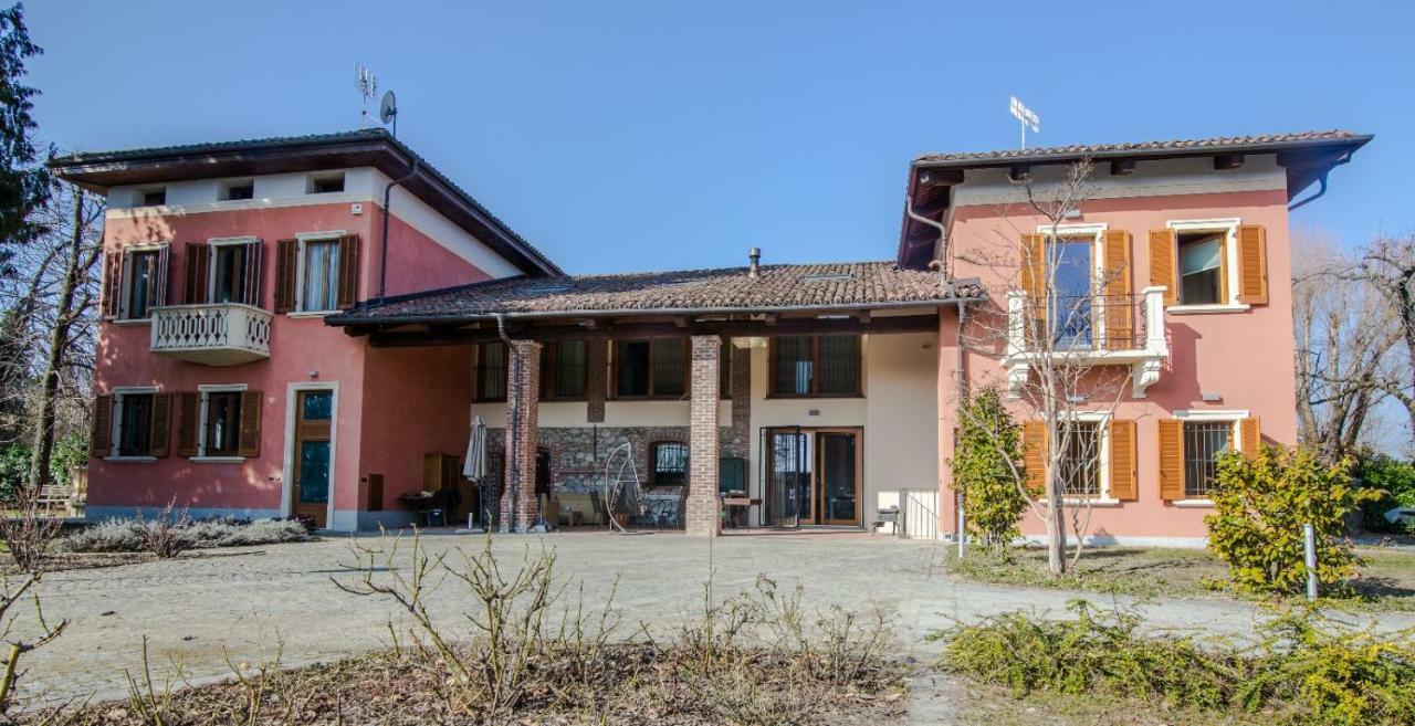 Chiara Apartment Cuneo Exterior photo