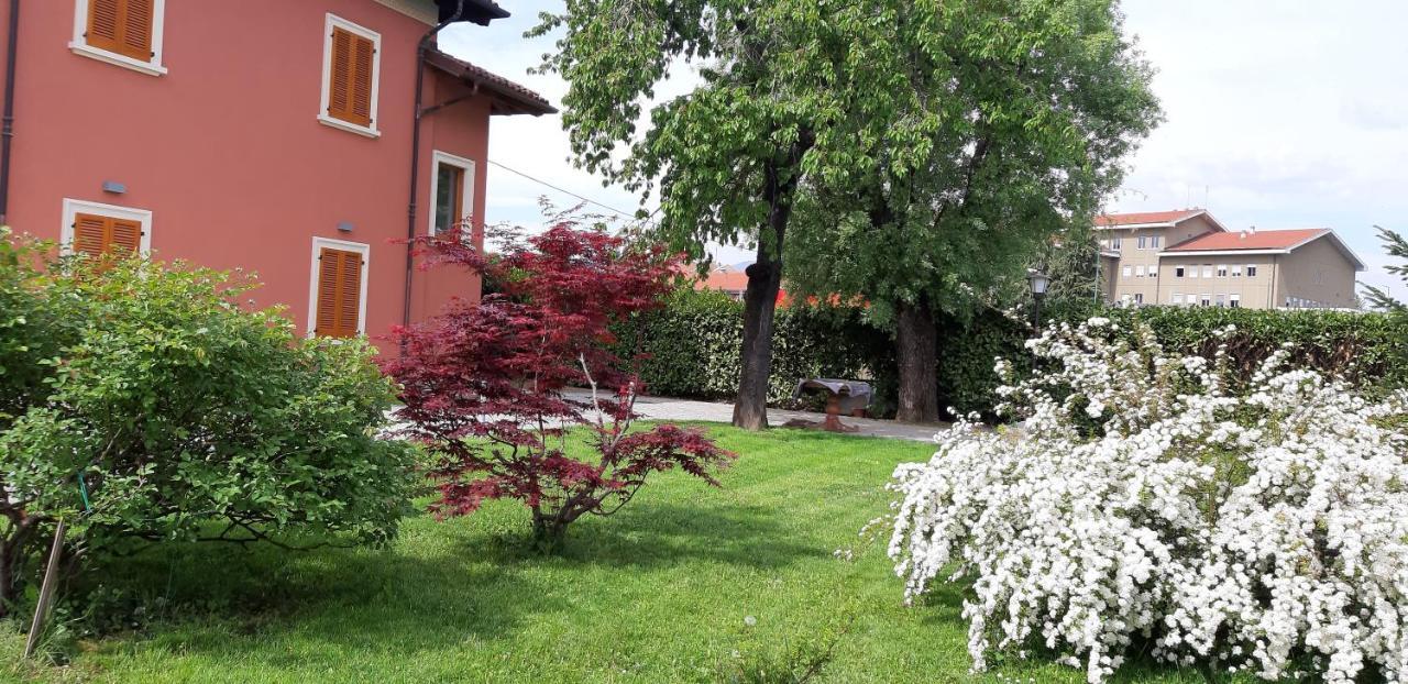 Chiara Apartment Cuneo Exterior photo